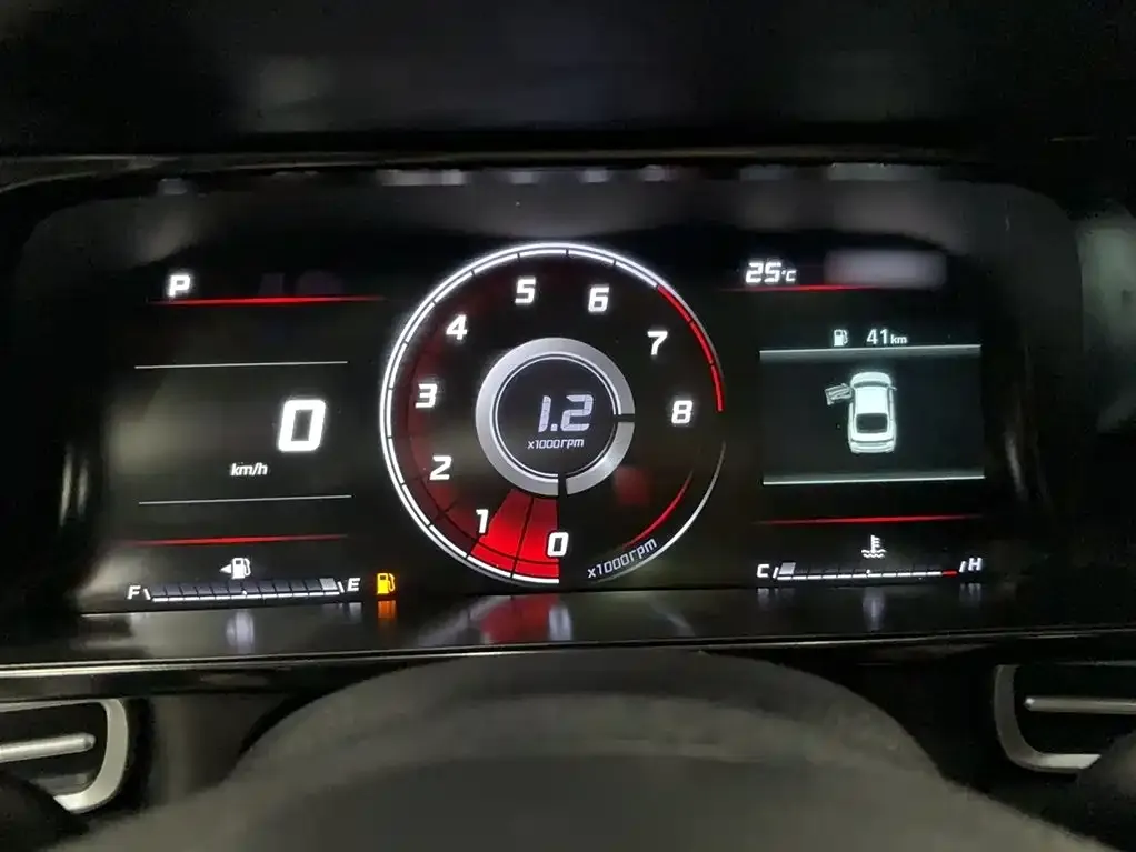 Hyundai Elantra 2023 из CN, фото 4