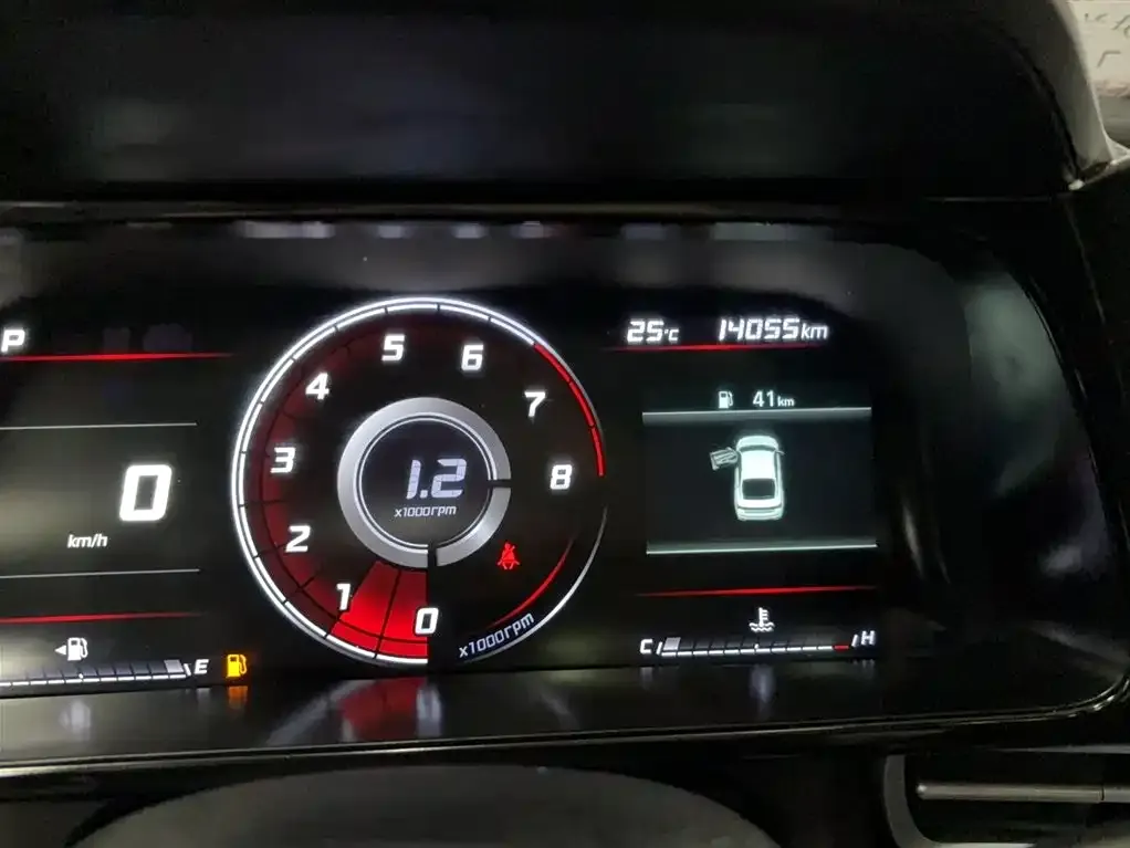 Hyundai Elantra 2023 из CN, фото 5