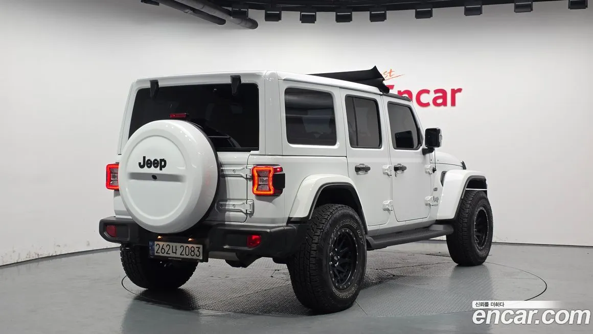 Jeep Wrangler — фото 2