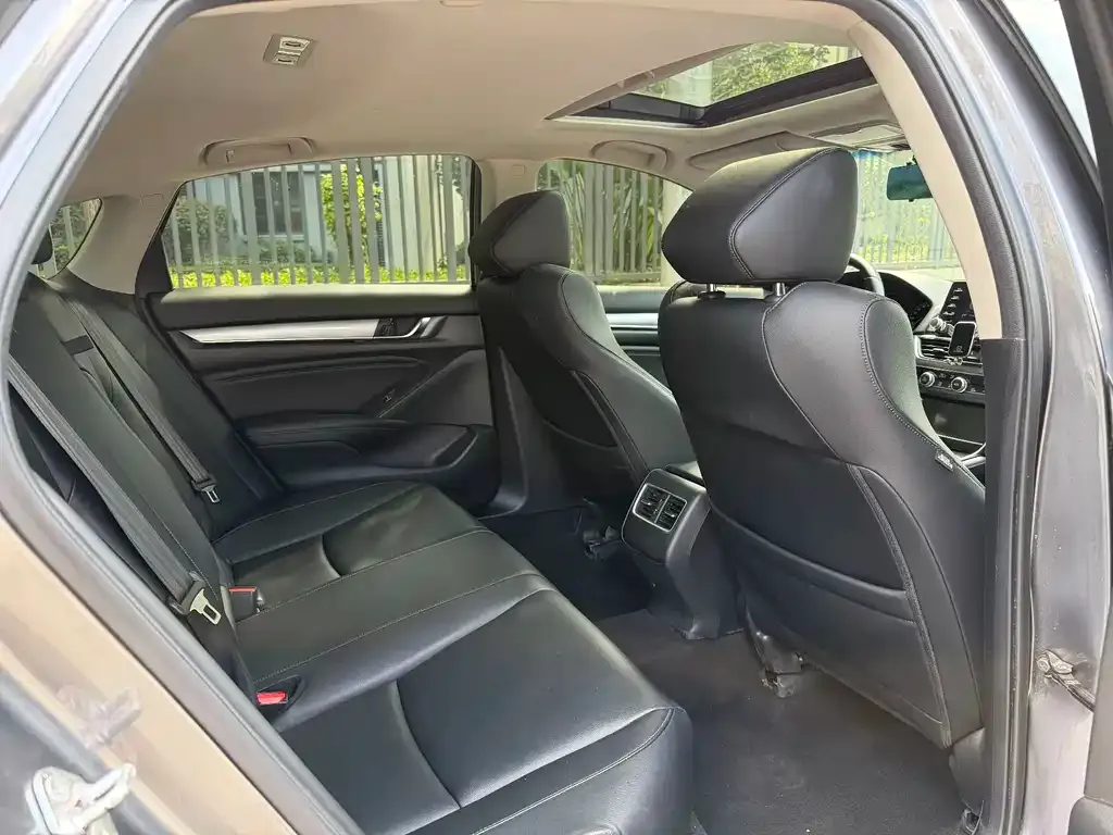 Honda Accord 2021 из CN, фото 7