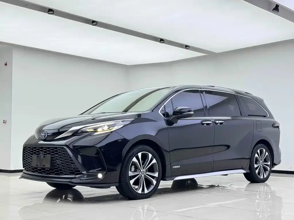 Toyota Granvia 2023 из CN, фото 1