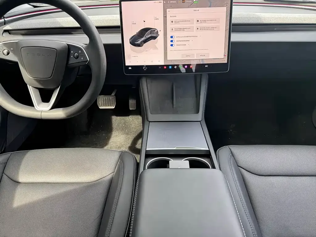 Tesla Model 3 — фото 9