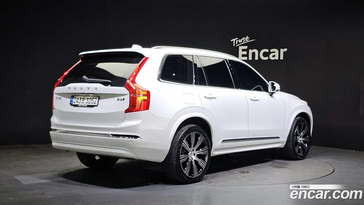 Volvo XC90 — фото 2