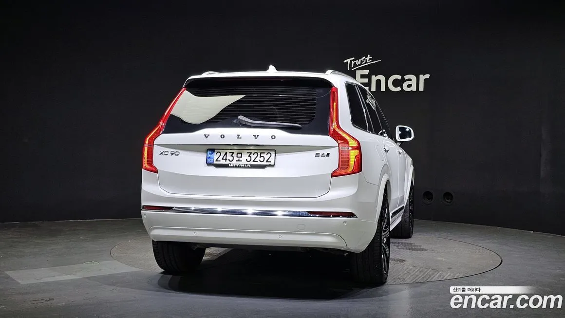 Volvo XC90 — фото 4