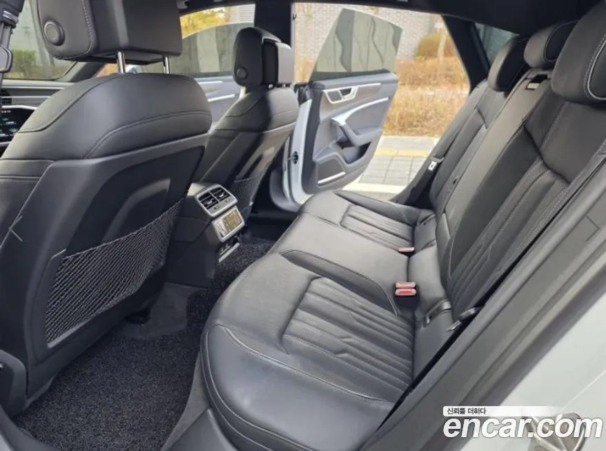 Audi A7 2021 из KR, фото 8