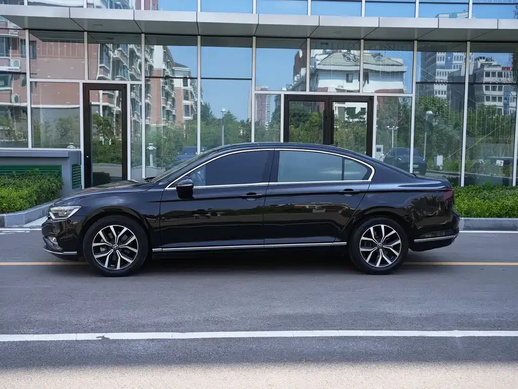 Volkswagen Magotan 2022 из CN, фото 4