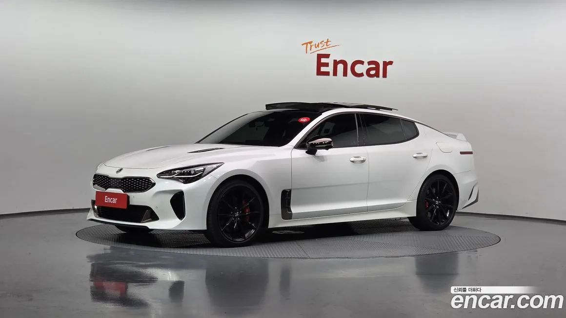 Kia Stinger — фото 1