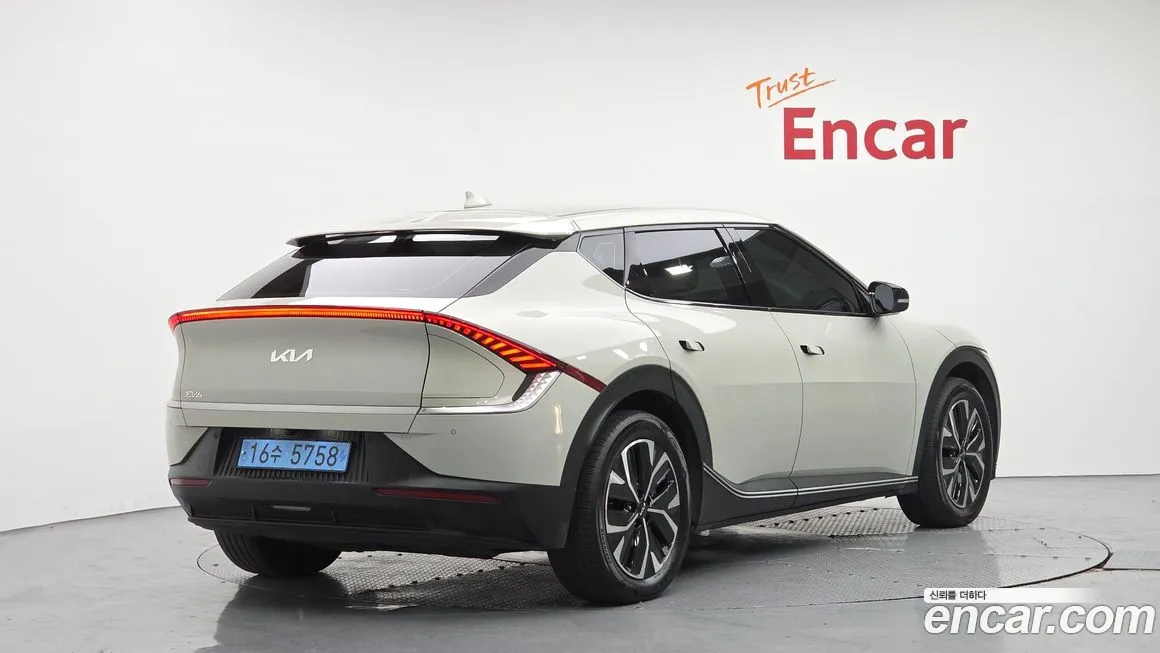 Kia EV6 — фото 2
