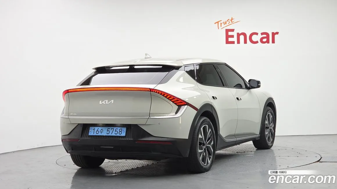 Kia EV6 — фото 4