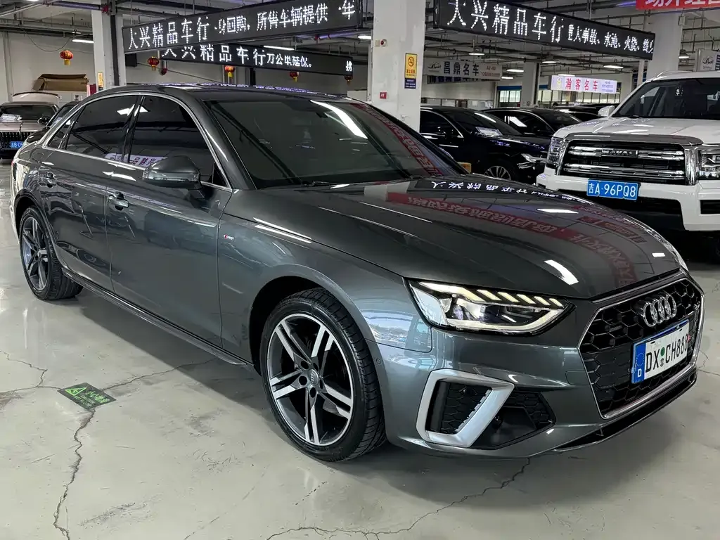 Audi A4L 2021 из CN, фото 3