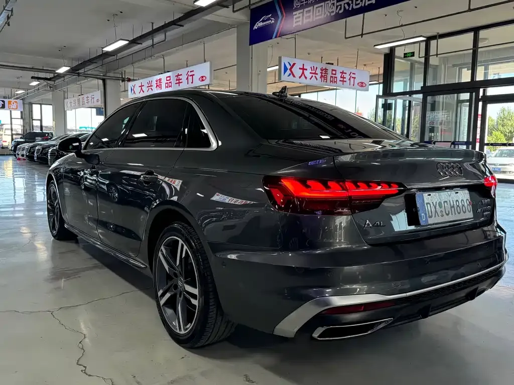 Audi A4L 2021 из CN, фото 6