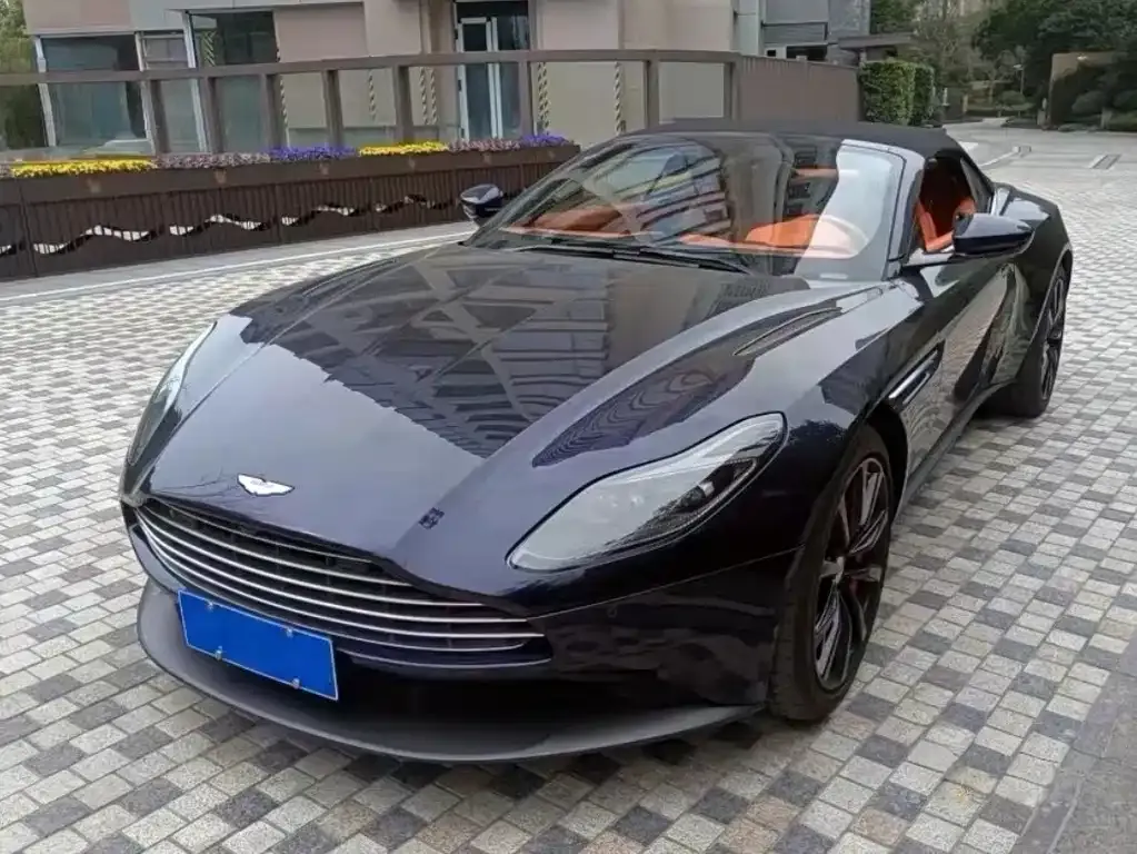 Aston Martin DB11 2021 из CN, фото 1