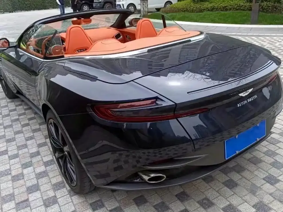 Aston Martin DB11 2021 из CN, фото 3