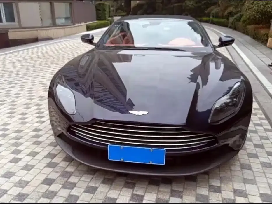 Aston Martin DB11 2021 из CN, фото 5