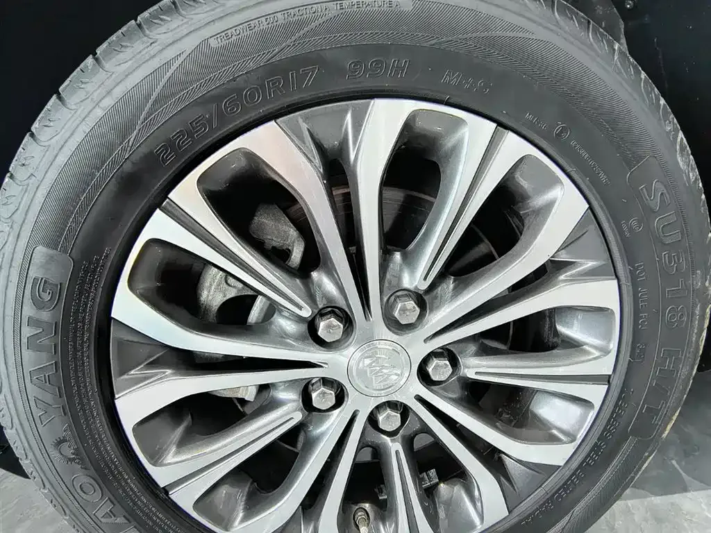 Buick GL8 2021 из CN, фото 2