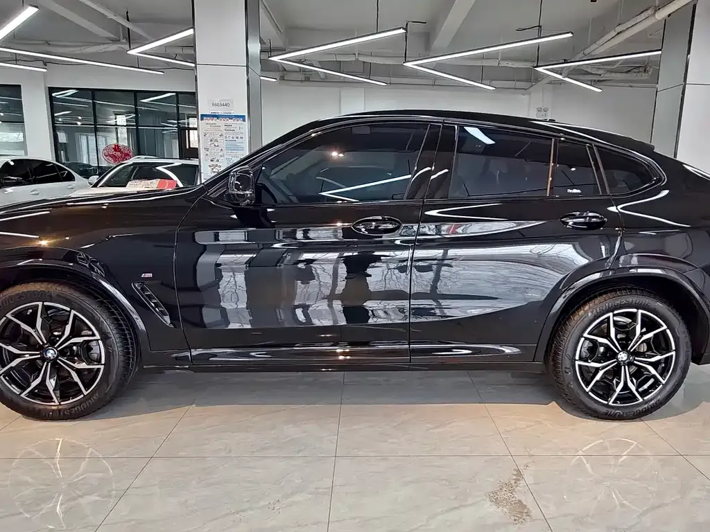 BMW X4 2024 из CN, фото 2