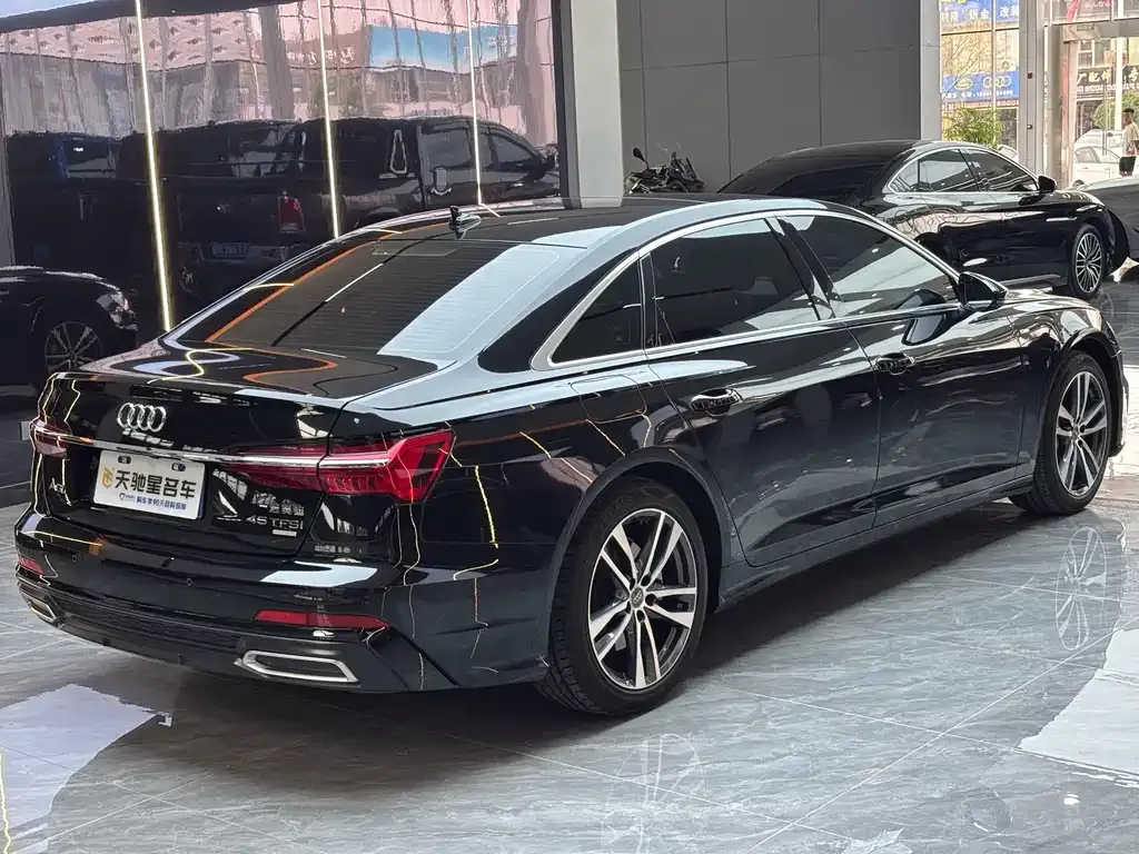 Audi A6L 2023 из CN, фото 3