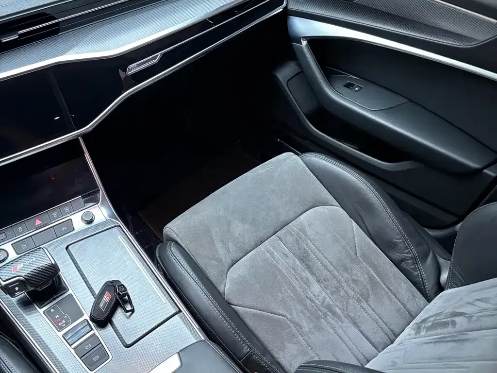 Audi A6L 2023 из CN, фото 8