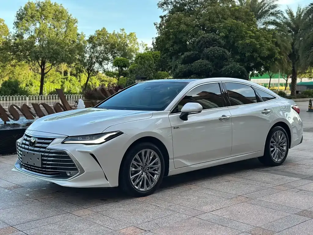 Toyota Avalon 2024 из CN, фото 1