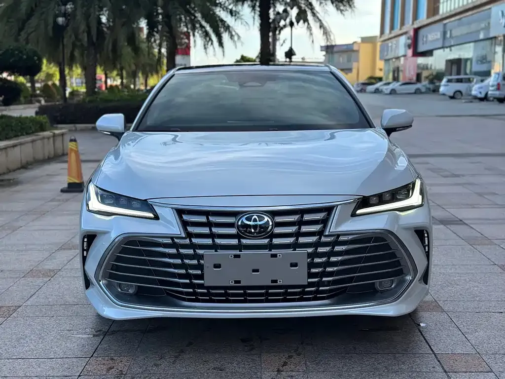 Toyota Avalon 2024 из CN, фото 2