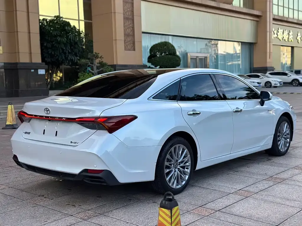 Toyota Avalon 2024 из CN, фото 4
