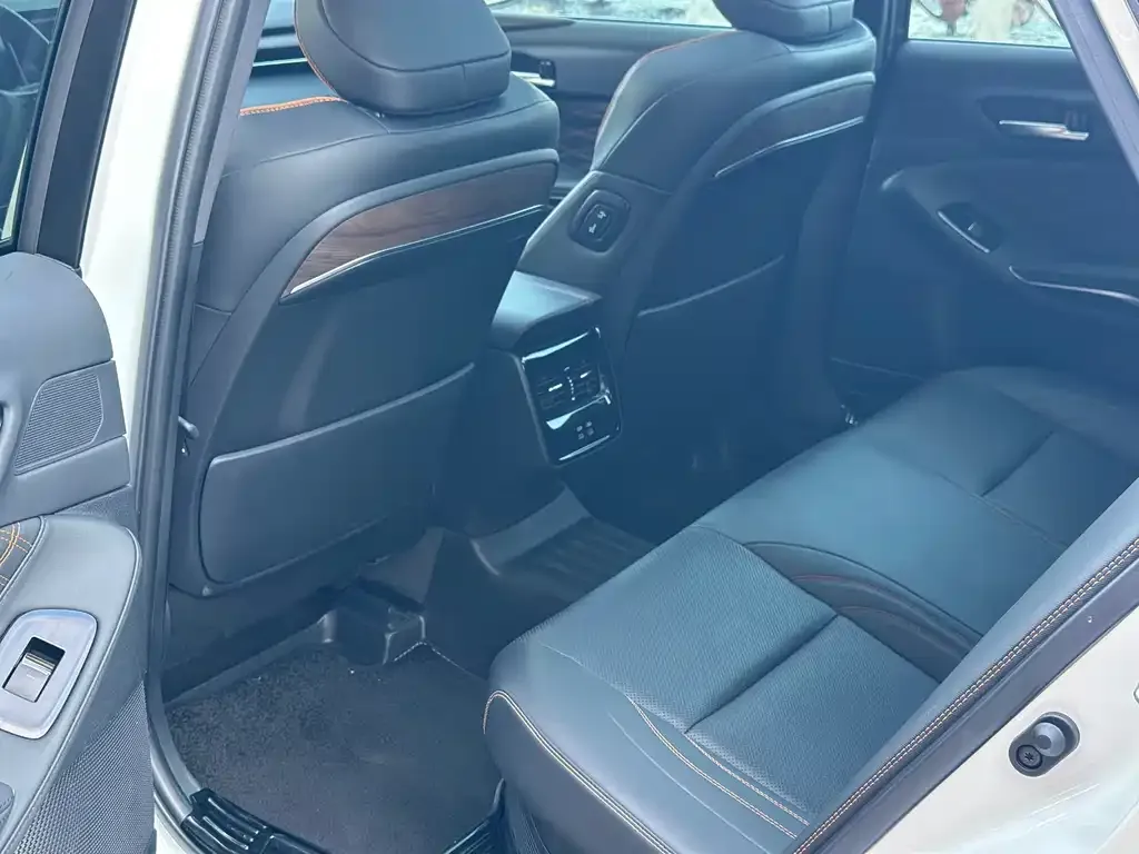Toyota Avalon 2024 из CN, фото 7