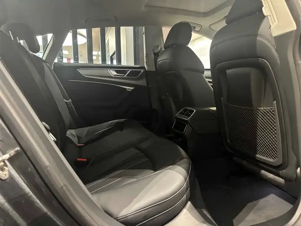 Audi A7 2024 из CN, фото 3
