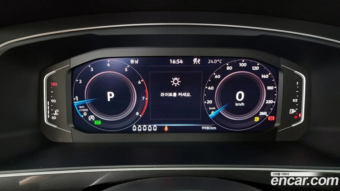 Volkswagen Tiguan — фото 8
