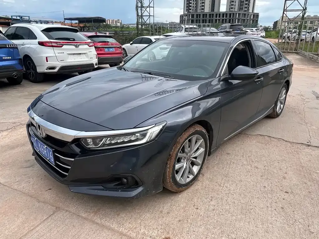 Honda Accord — фото 1