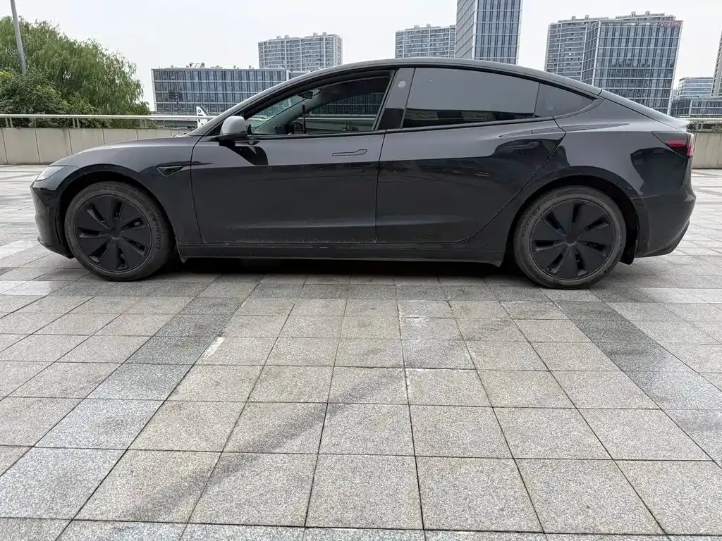 Tesla Model 3 2024 из CN, фото 2