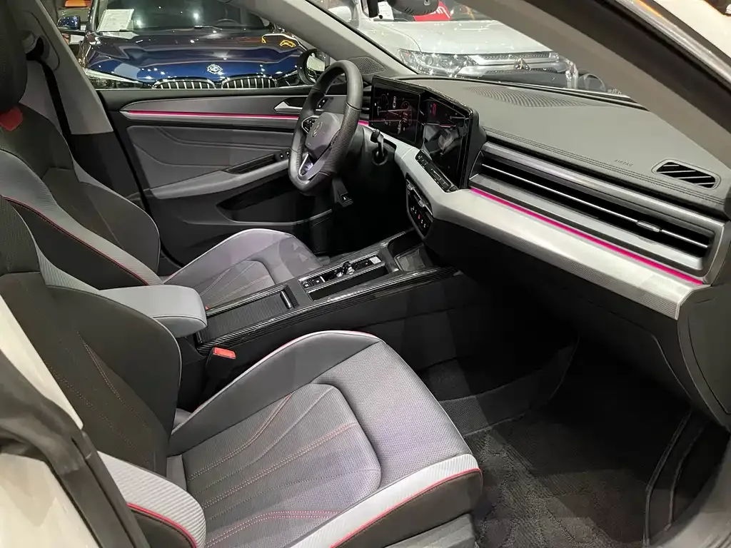 Volkswagen Lamando 2023 из CN, фото 8
