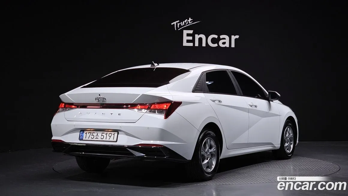 Hyundai AVANTE — фото 2