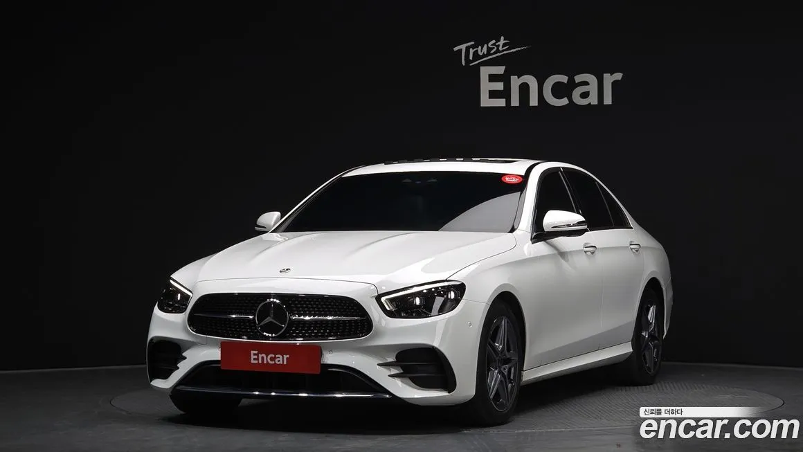 Mercedes-Benz E-Class — фото 1