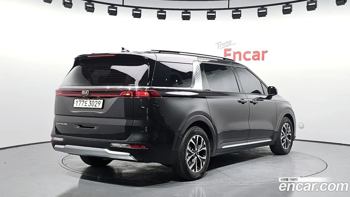 Kia Carnival 2021 из KR, фото 2