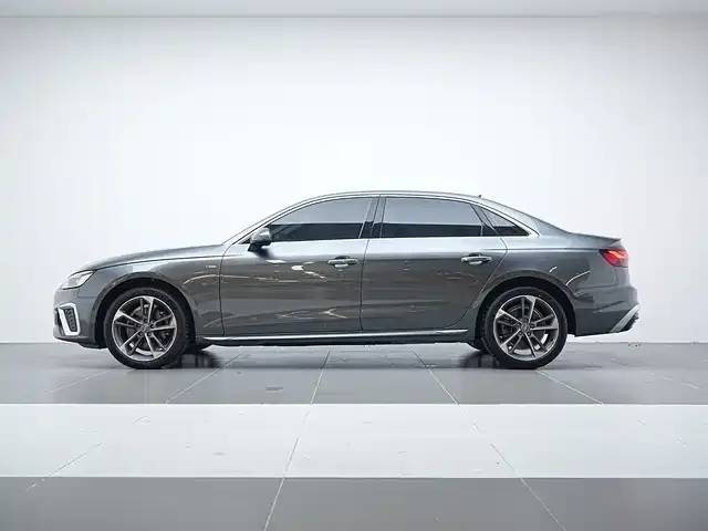 Audi A4L 2021 из CN, фото 8
