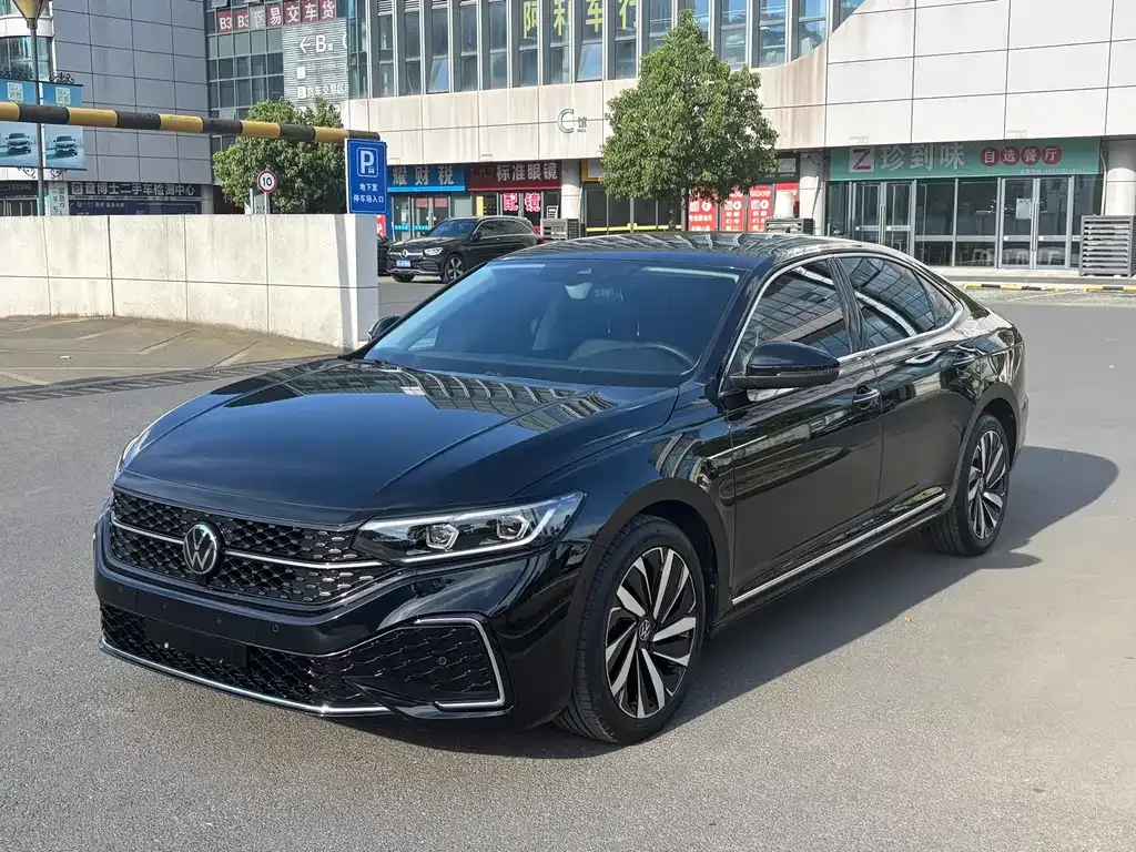 Volkswagen Passat 2022 из CN, фото 1