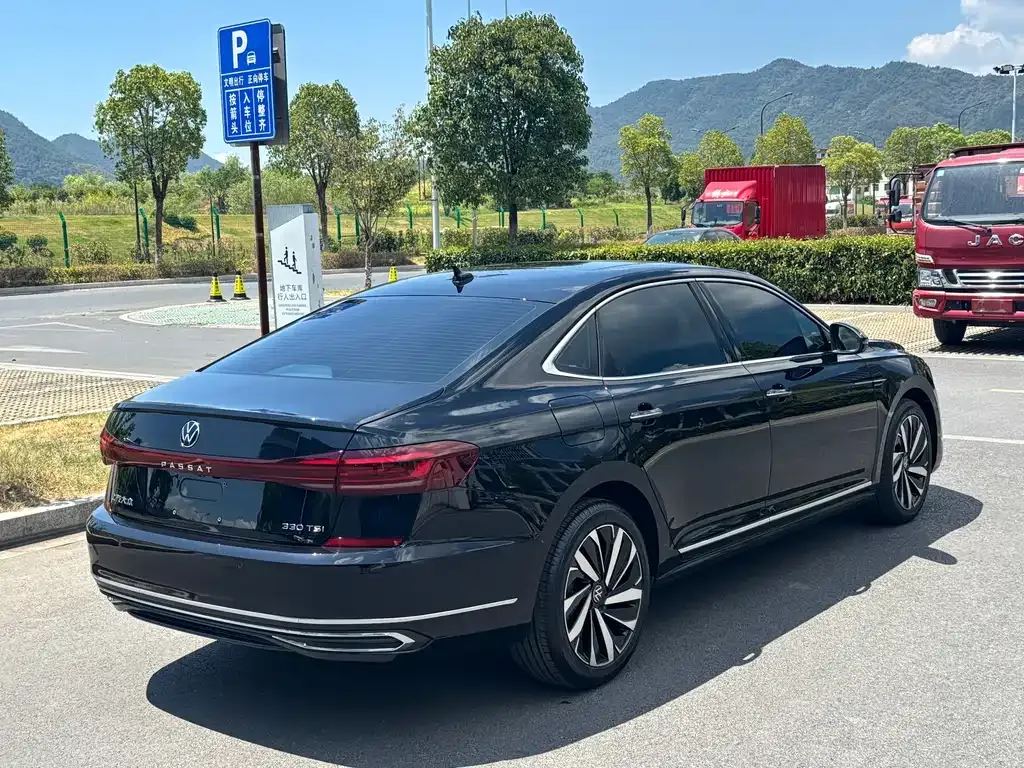 Volkswagen Passat 2022 из CN, фото 3