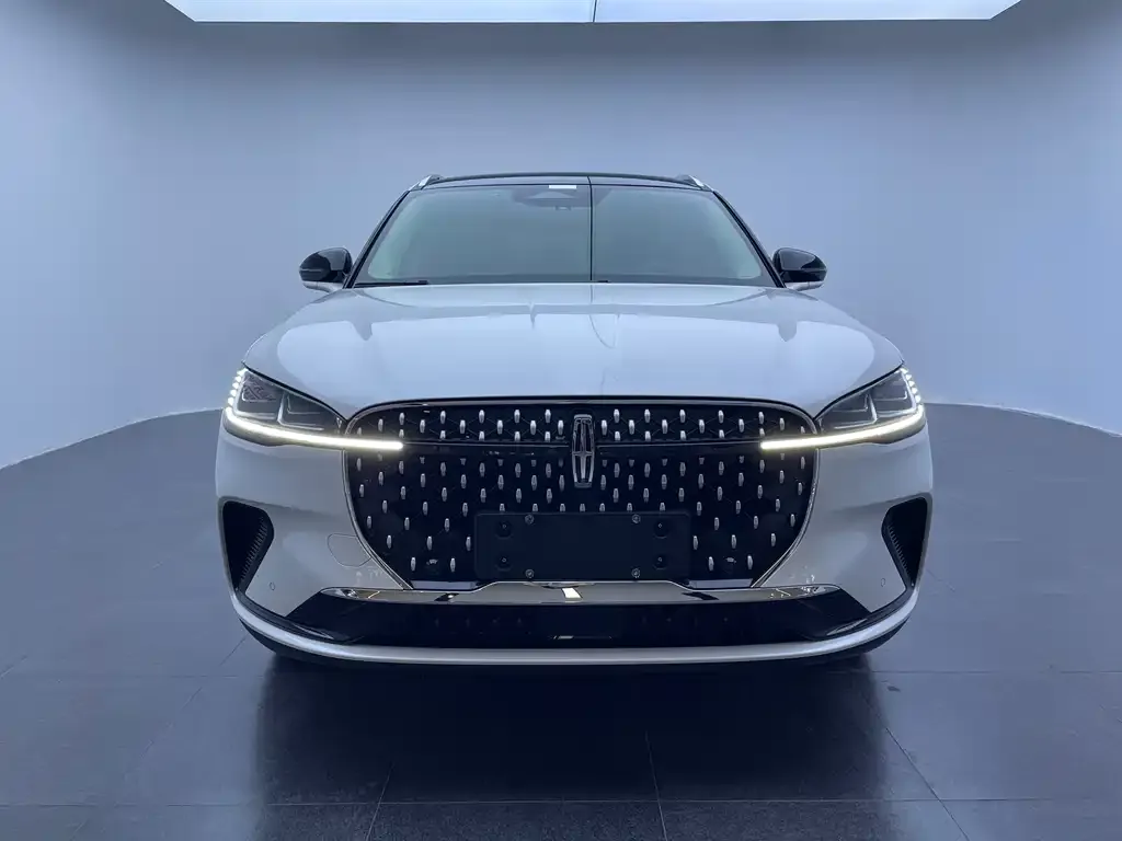 Lincoln Corsair 2023 из CN, фото 2