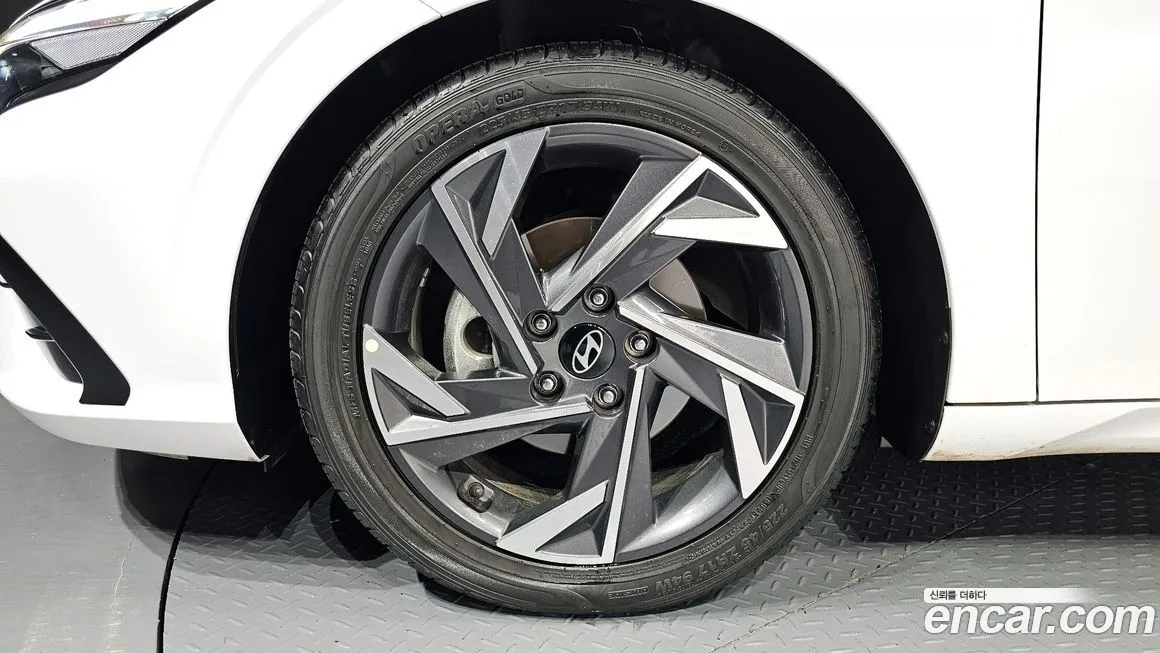 Hyundai AVANTE — фото 5