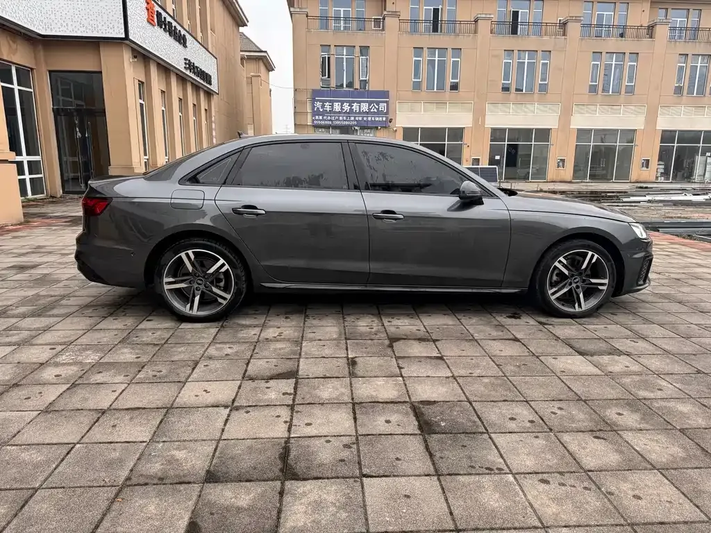Audi A4L 2022 из CN, фото 3