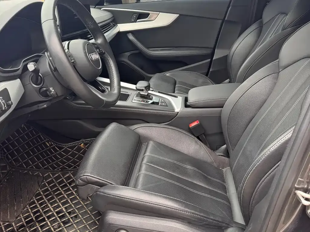 Audi A4L 2022 из CN, фото 5