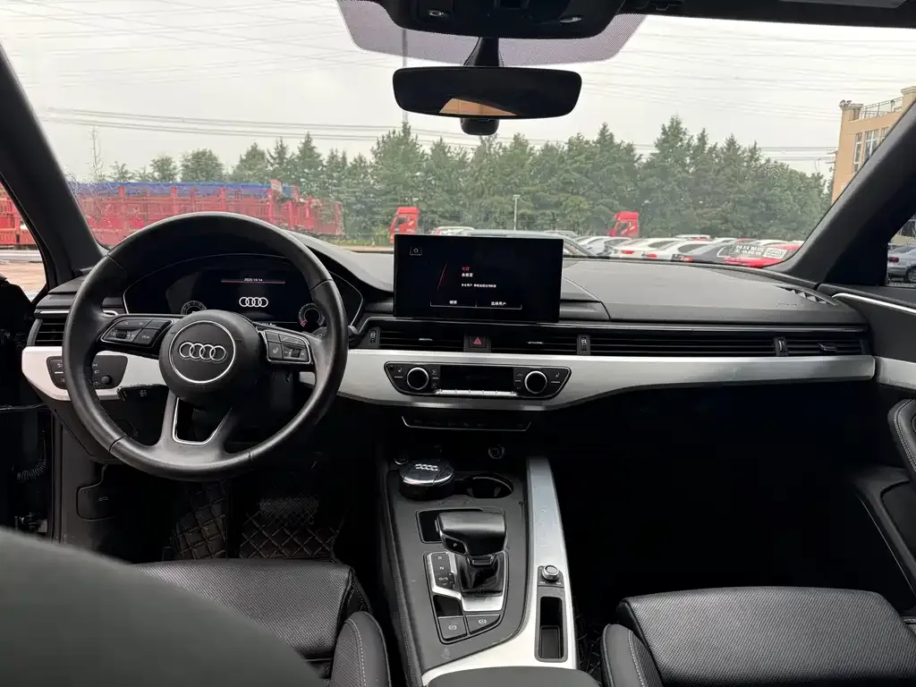 Audi A4L 2022 из CN, фото 7