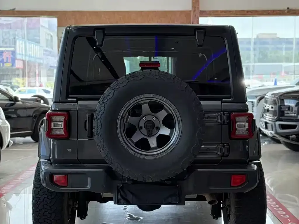 Jeep Wrangler 2021 из CN, фото 4