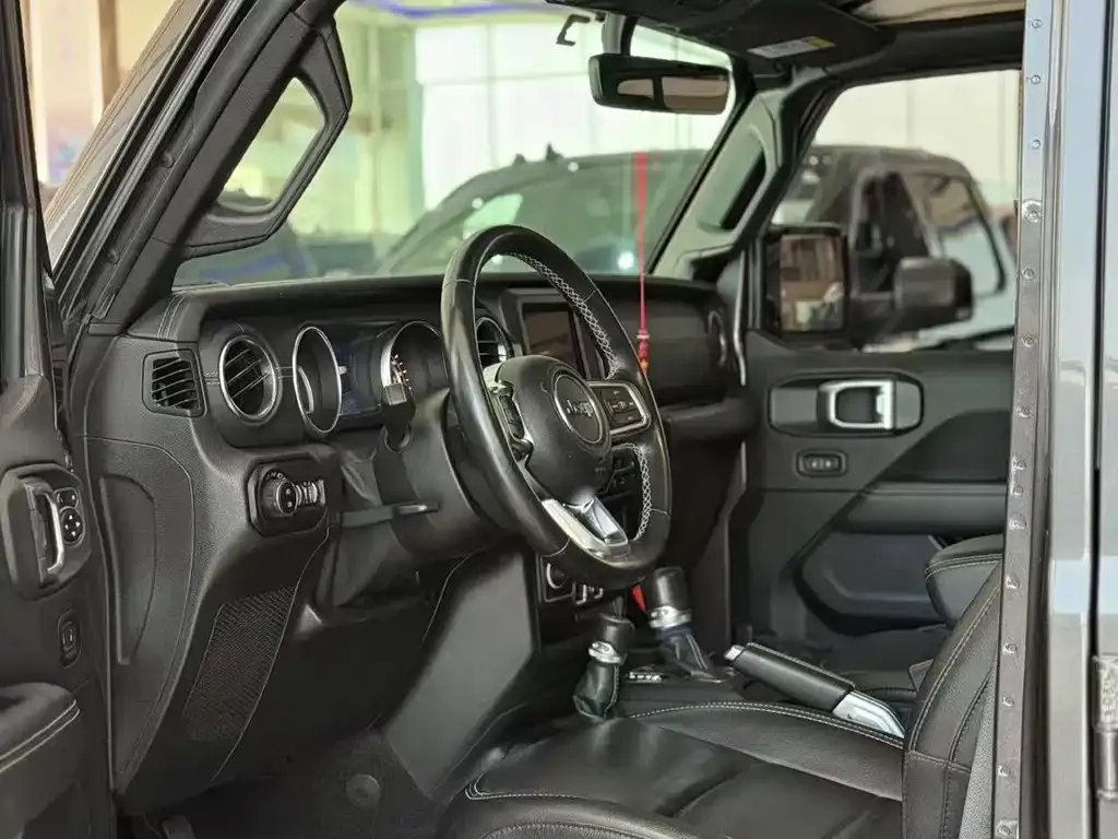 Jeep Wrangler 2021 из CN, фото 5