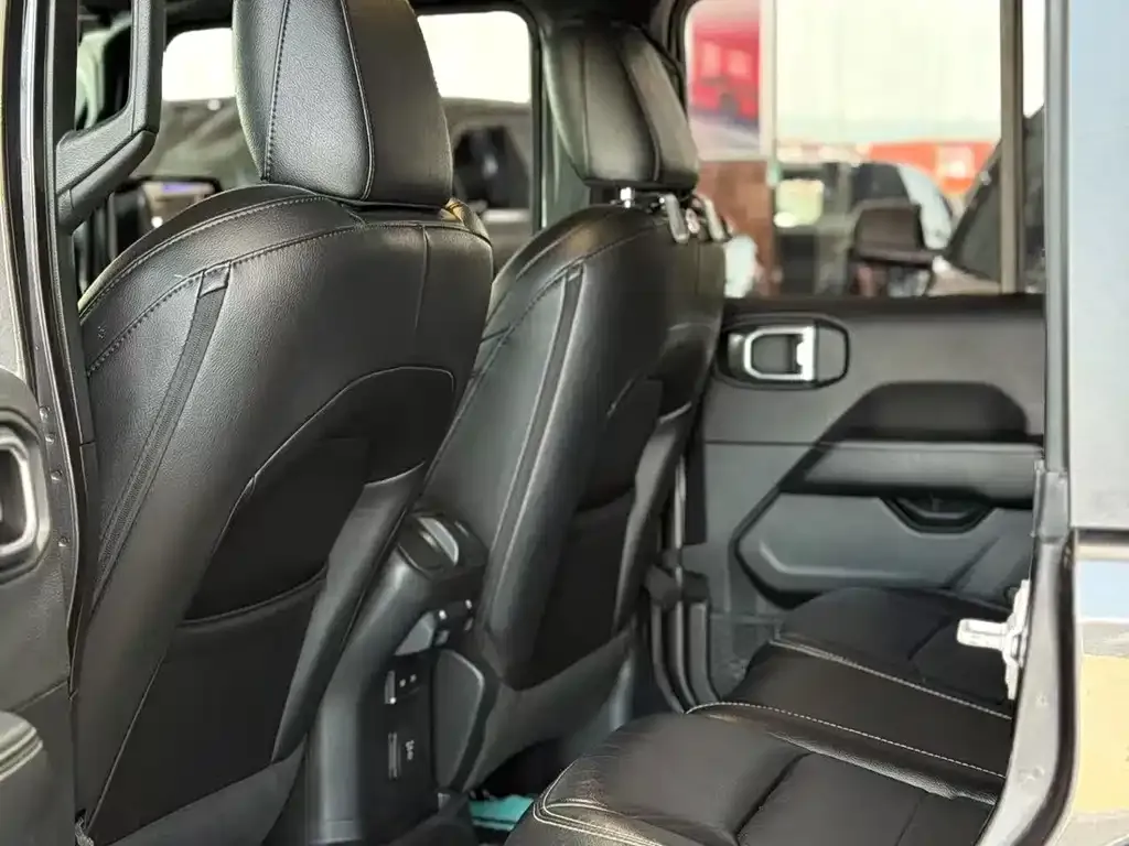 Jeep Wrangler 2021 из CN, фото 7