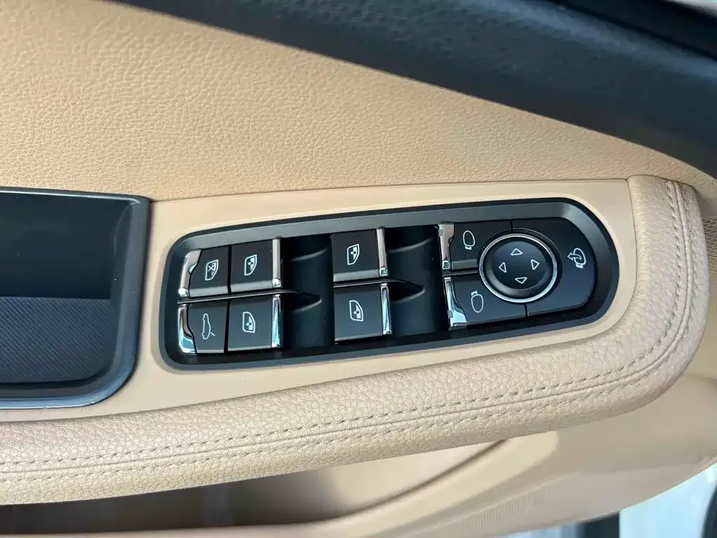 Porsche Macan 2021 из CN, фото 8
