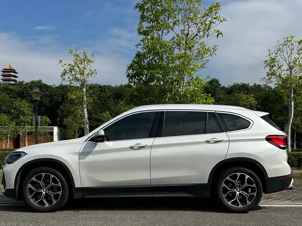 BMW X1 2021 из CN, фото 8