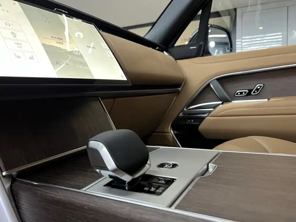 Land Rover Range Rover 2025 из CN, фото 7