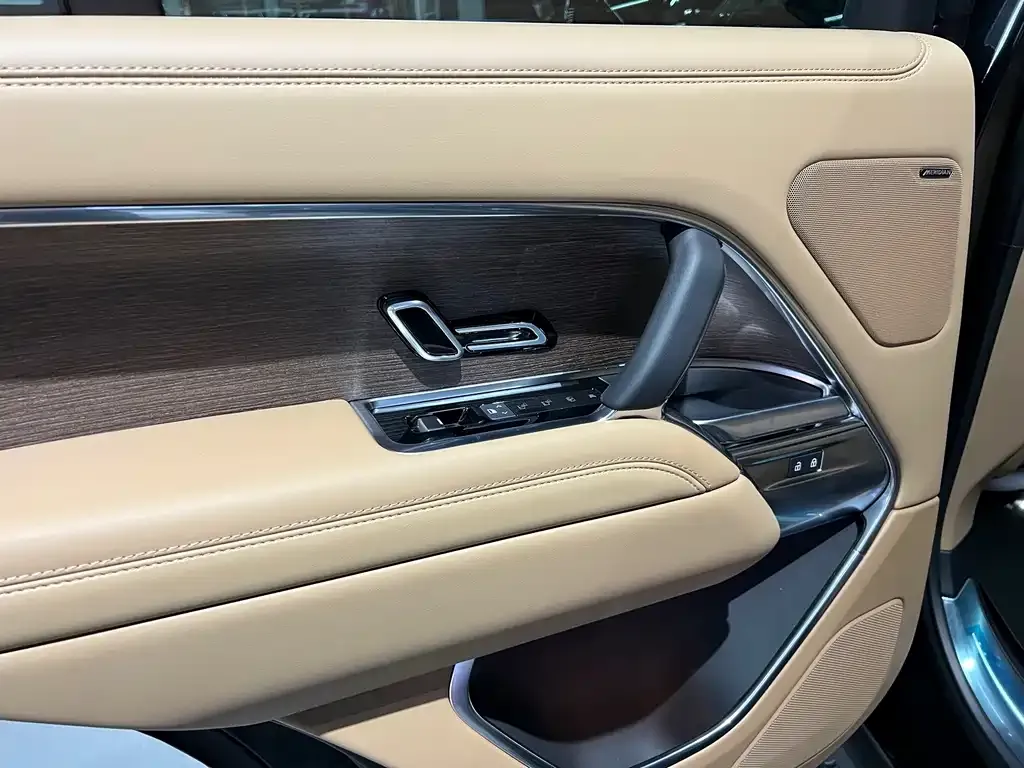 Land Rover Range Rover 2025 из CN, фото 8