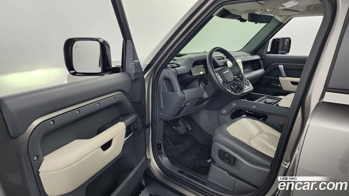 Land Rover Defender 2024 из KR, фото 10